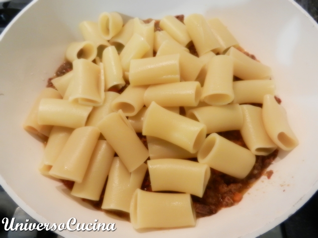 Cuocere i paccheri ben al dente