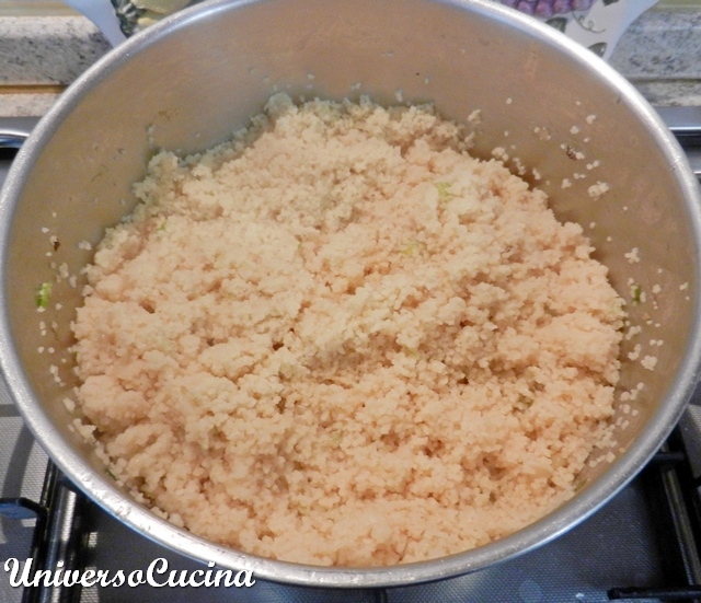 L'aggiunta del brodo al Cous-Cous