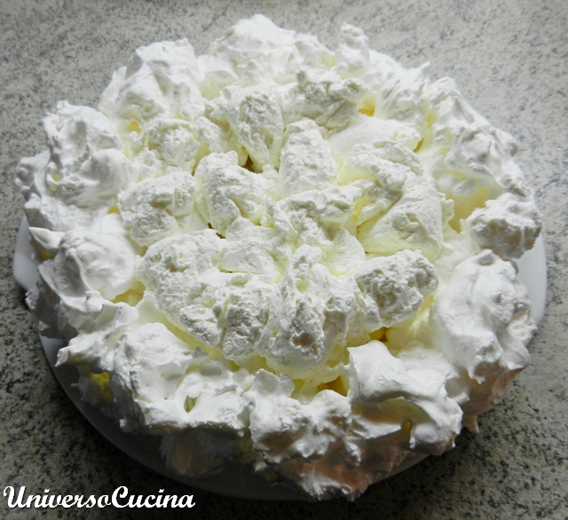 Coprire con la panna montata