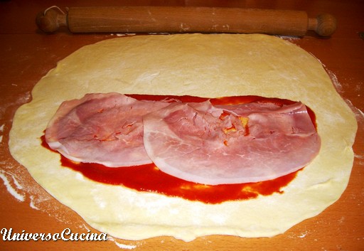 Unire il prosciutto cotto