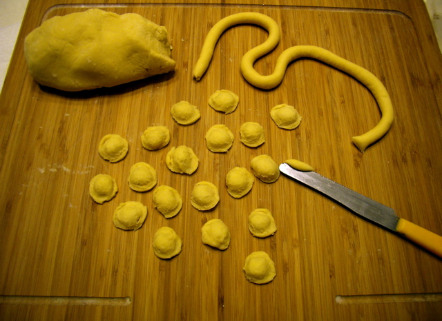 Prepazione delle orecchiette